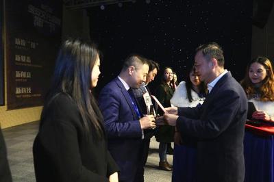 创新科技点亮文化之光 第十四届创意十二月与第六届宝安文化品牌推广节的火狼科技魅力